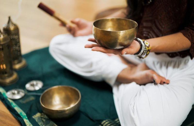 What Is Singing Bowl Therapy? A Beginner’s Guide to Himalayan Sound Healing